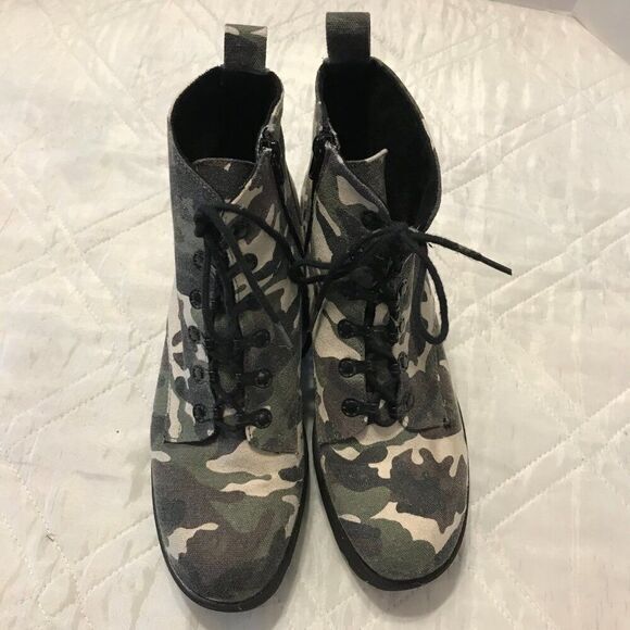 Rocket Dog Camo Lauralee Gravity Combat Boots Womens Size 8.5 - Picture 3 of 9